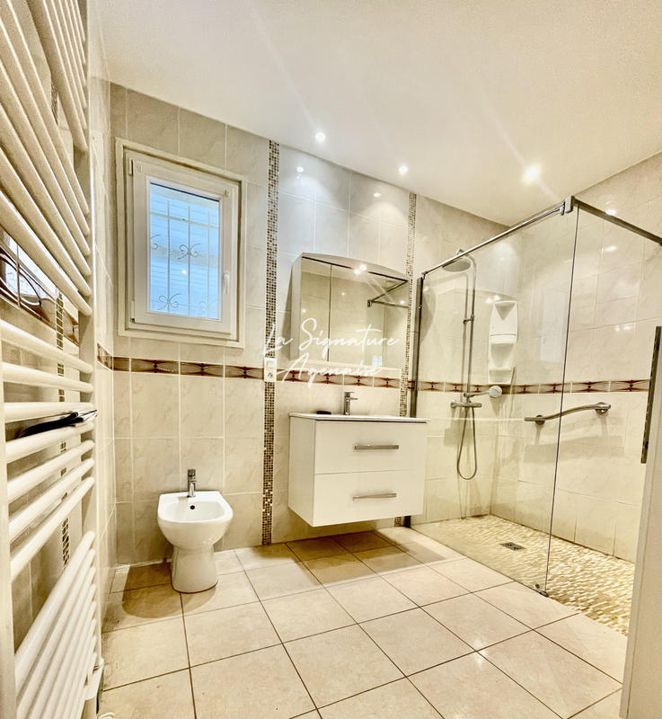 Maison - 167 m² - 6 pièces