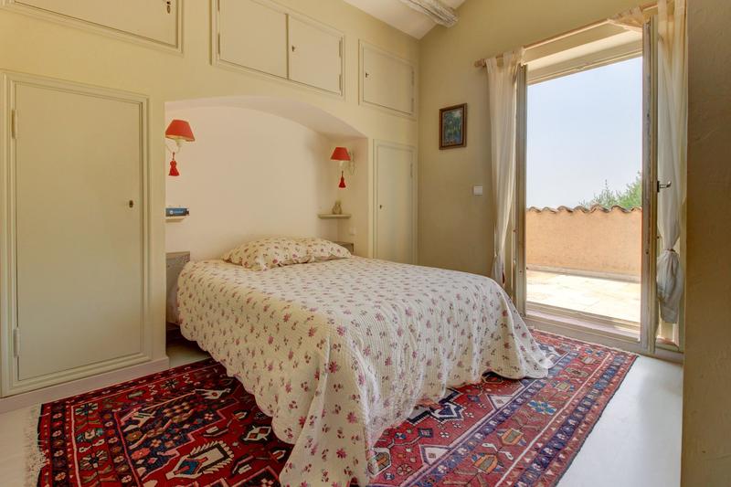 Maison - 230 m² - 7 pièces