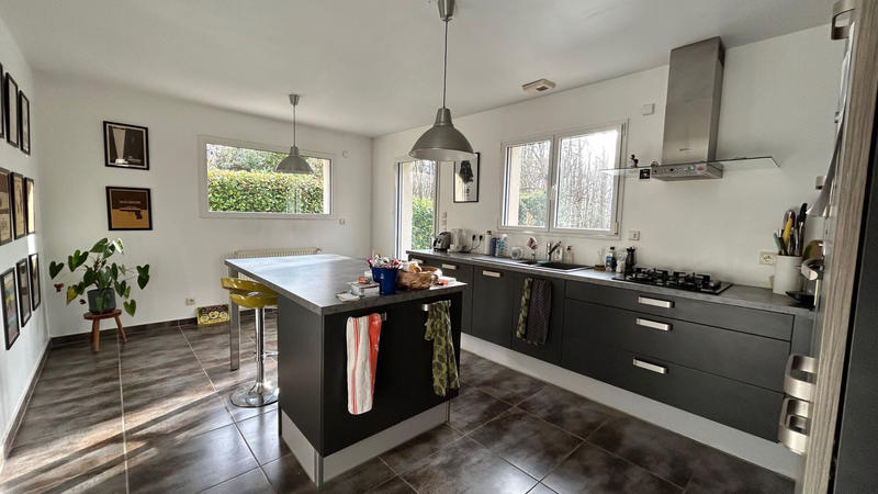 Maison - 170 m² - 6 pièces