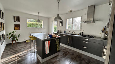 Maison - 170 m² - 6 pièces