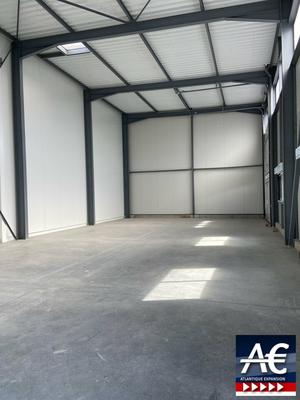Entrepôt - 200 m²