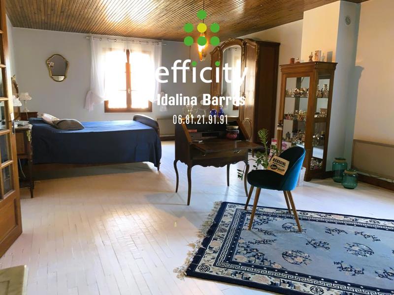 Maison - 200 m² - 6 pièces