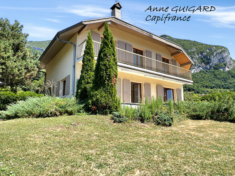 Maison - 151 m² - 6 pièces