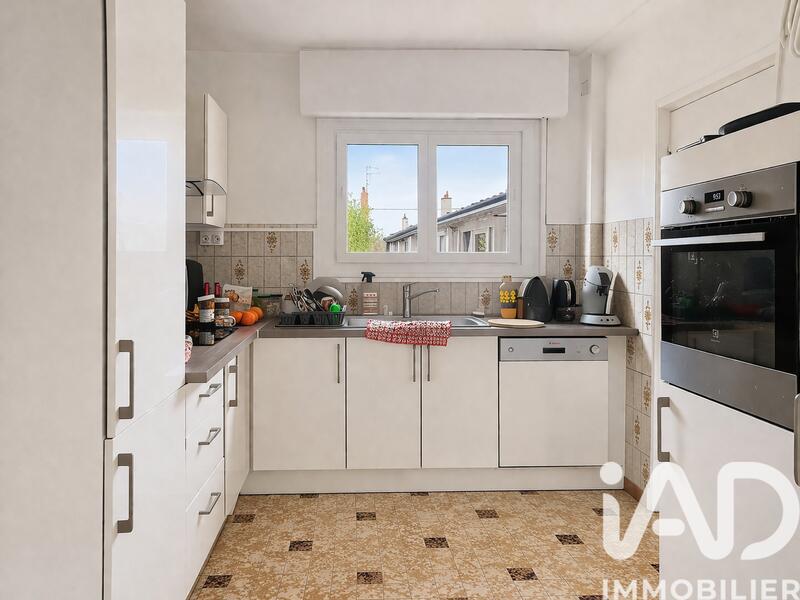 Maison - 99 m² - 4 pièces