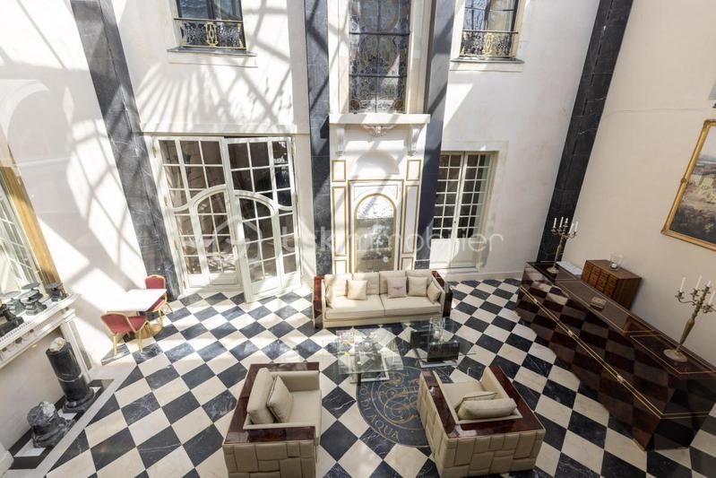 Hôtel particulier - 600 m² - 14 pièces