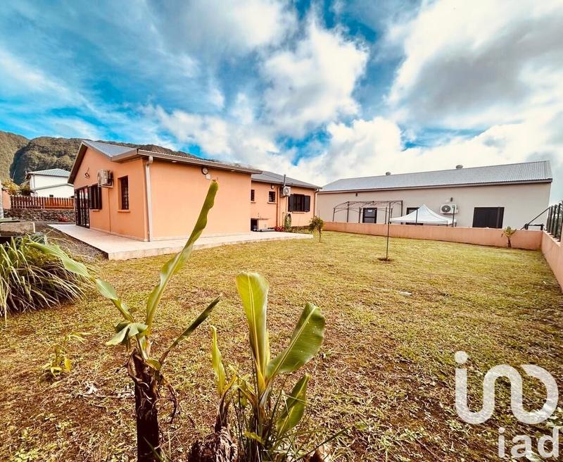 Maison - 102 m² - 4 pièces