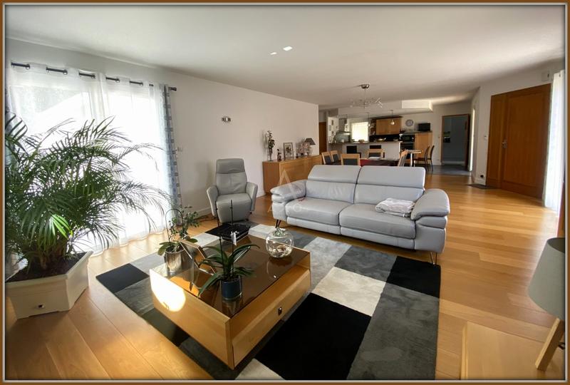 Maison - 154 m² - 6 pièces