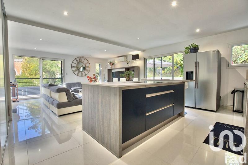 Appartement - 168 m² - 3 pièces