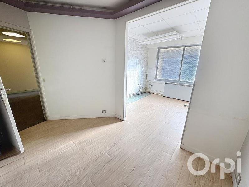 Appartement - 93 m² - 5 pièces