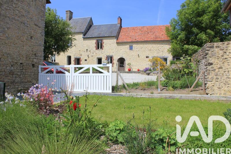 Maison - 171 m² - 9 pièces