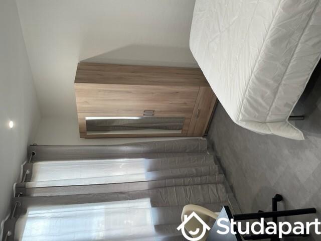 Chambre - 10 m² - 1 pièce