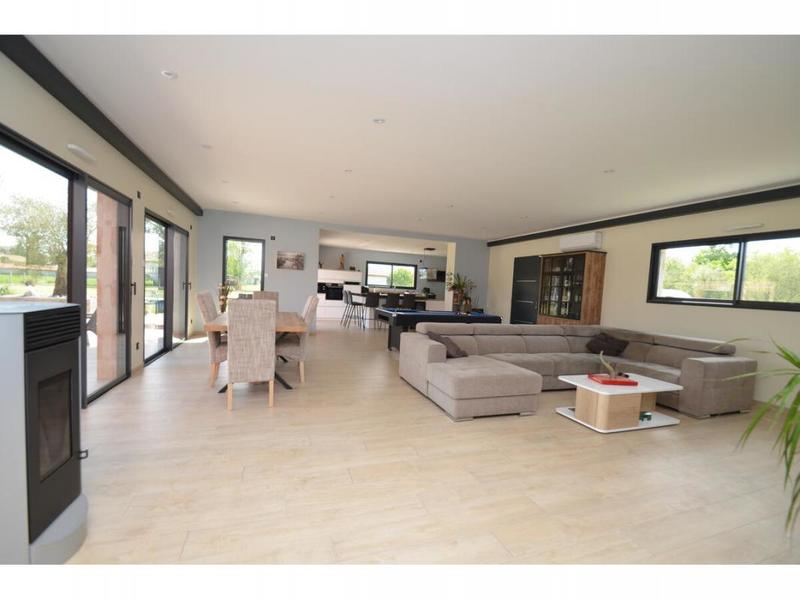 Maison - 194 m² - 6 pièces