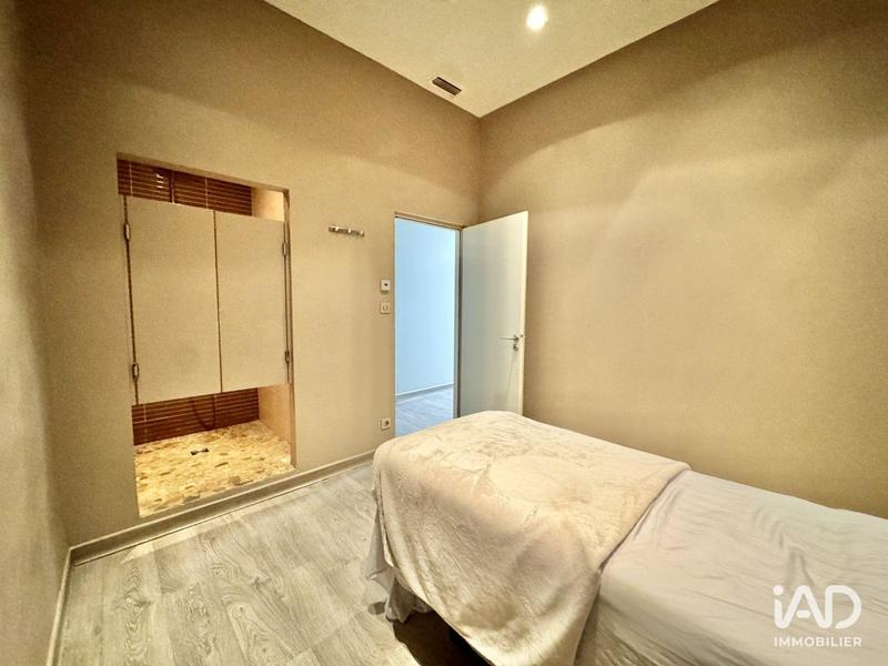 Local commercial - 221 m²