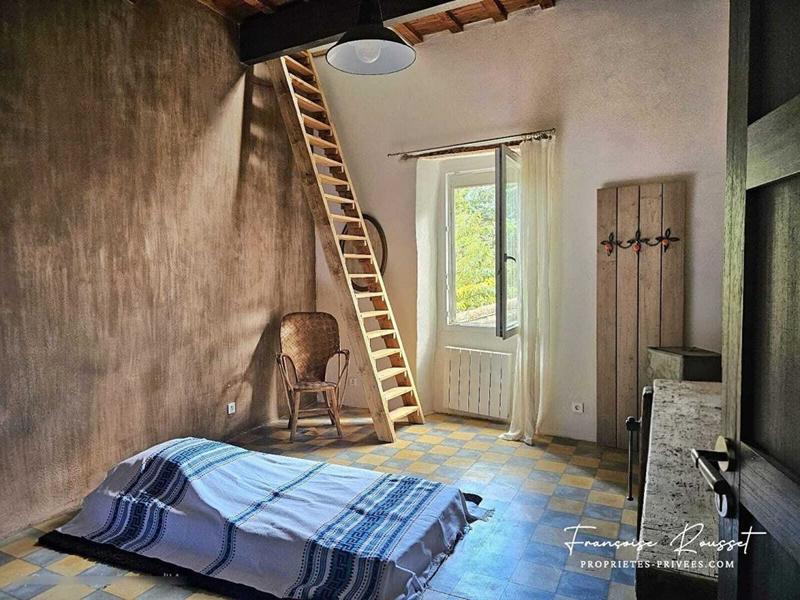 Maison - 268 m² - 7 pièces