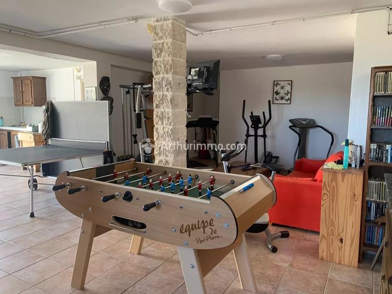 Maison - 266 m² - 8 pièces