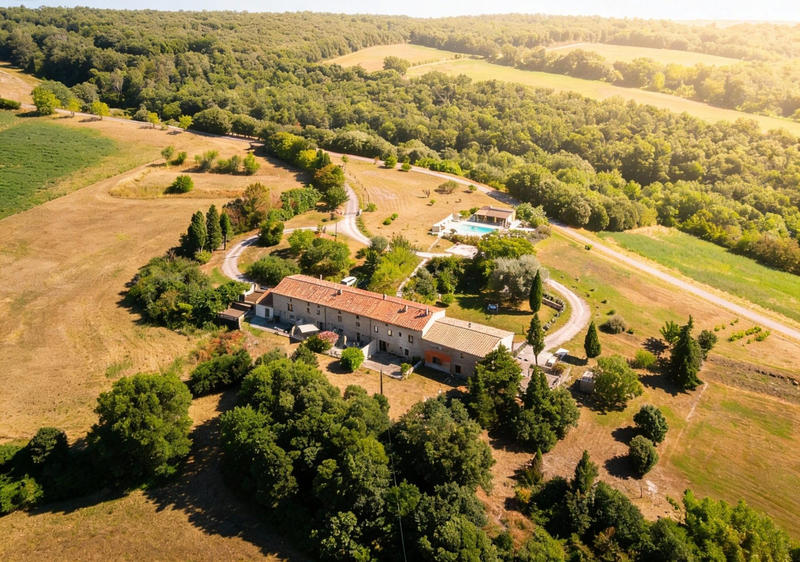 Maison ancienne - 575 m² - 20 pièces