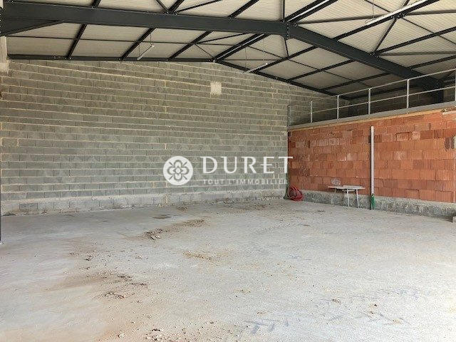 Local d'activités - 240 m²