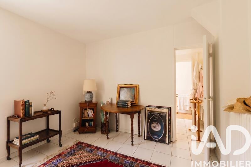 Maison - 200 m² - 9 pièces