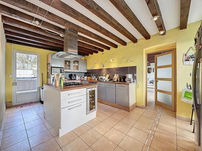 Maison - 240 m² - 9 pièces