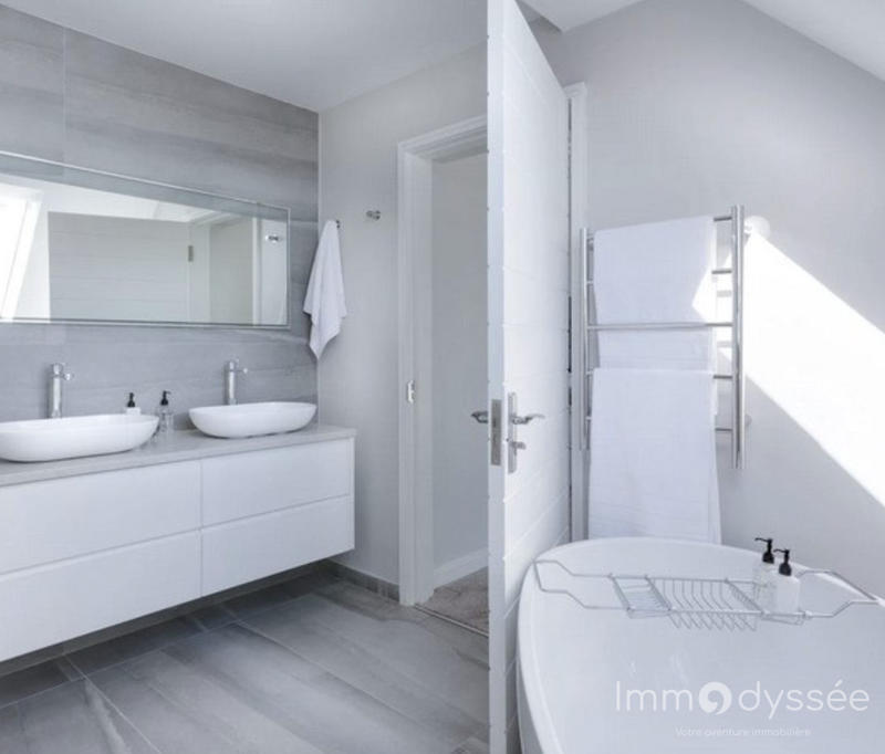 Appartement - 92 m² - 5 pièces