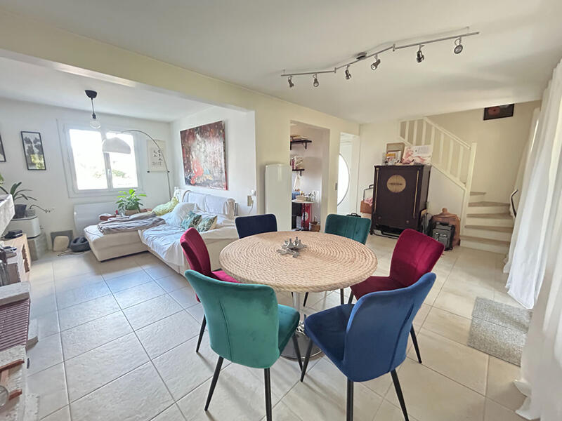 Maison - 80 m² - 5 pièces