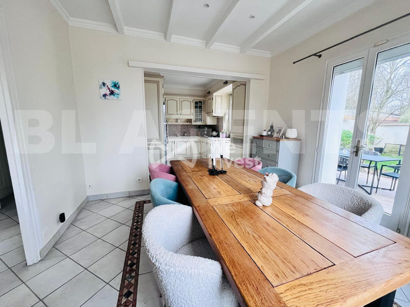 Maison - 200 m² - 6 pièces