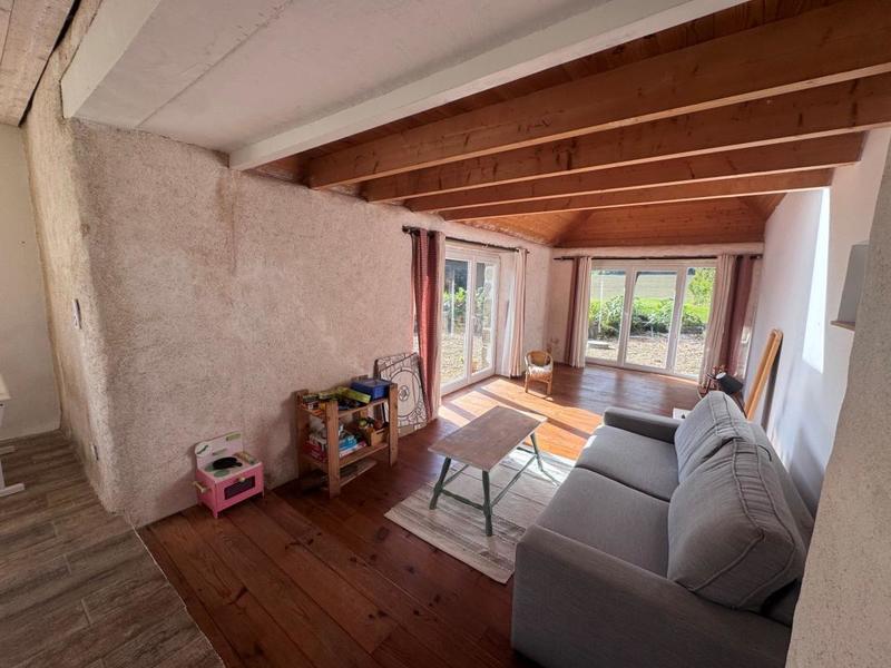 Maison - 95 m² - 4 pièces