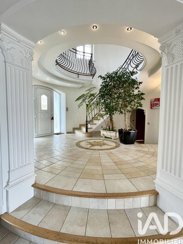 Maison - 732 m² - 20 pièces