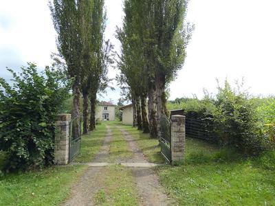 Maison - 261 m² - 7 pièces