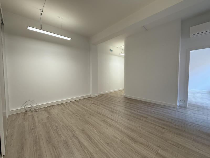 Bureau - 89 m² - 4 pièces