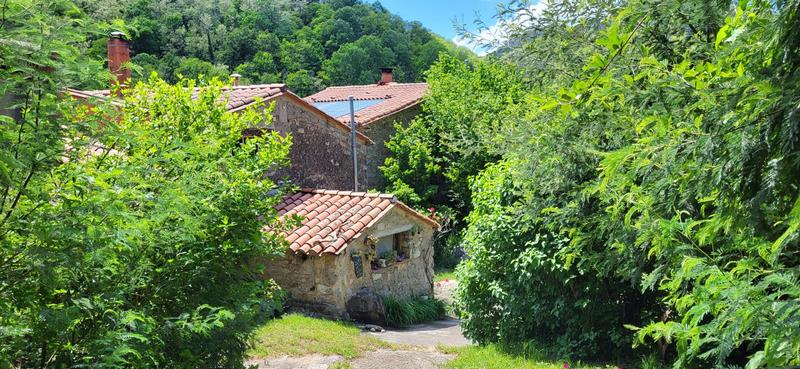 Maison - 300 m² - 12 pièces