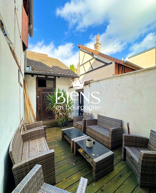 Maison ancienne - 181 m² - 7 pièces