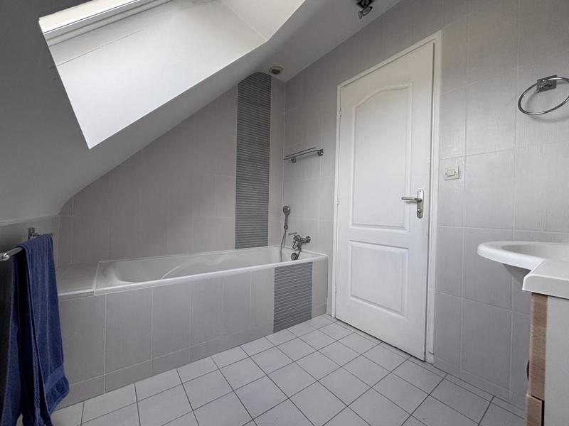 Maison - 145 m² - 6 pièces