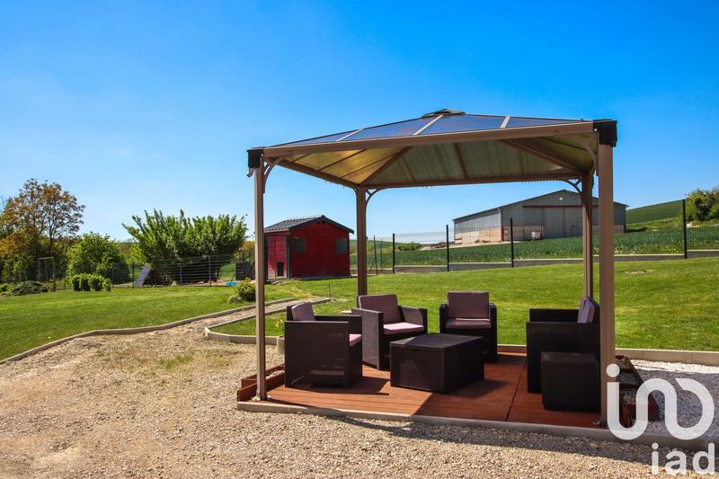 Maison - 220 m² - 7 pièces