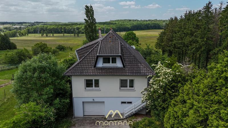 Maison - 200 m² - 8 pièces