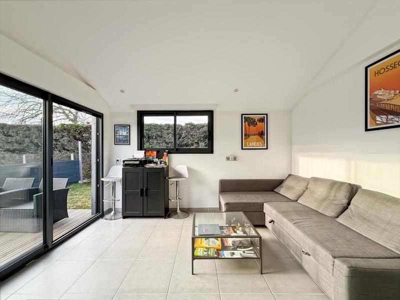 Villa - 250 m² - 8 pièces