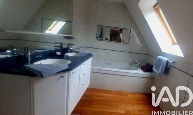 Maison - 206 m² - 5 pièces