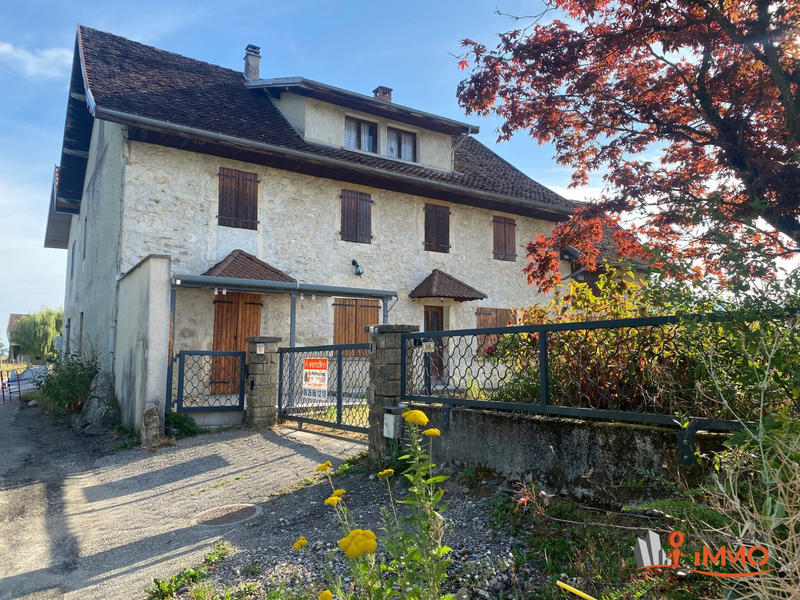 Maison - 166 m² - 9 pièces