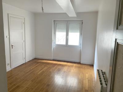 Appartement - 85 m² - 3 pièces