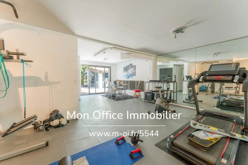 Villa - 310 m² - 5 pièces