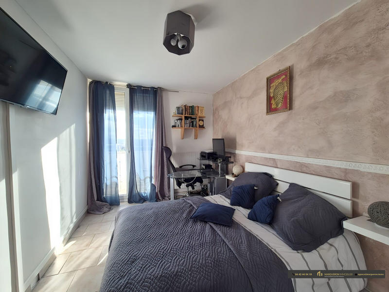 Appartement - 79 m² - 4 pièces