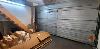 Local d'activité / Entrepôt - 140 m² - 5 pièces