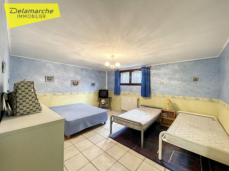 Maison - 303 m² - 9 pièces