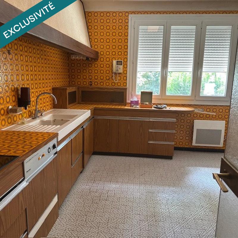 Maison - 220 m² - 8 pièces