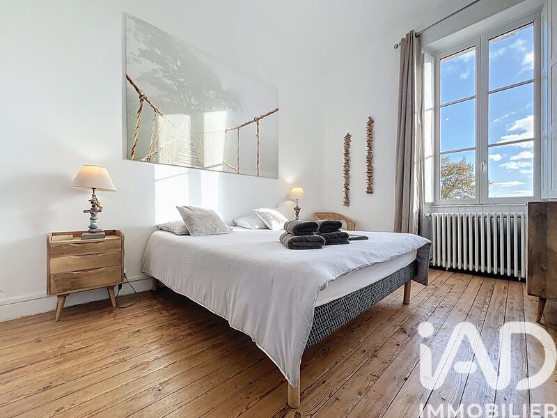 Château - 890 m² - 18 pièces