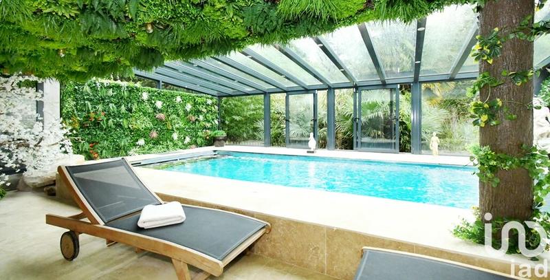 Maison de maîtres - 378 m² - 10 pièces