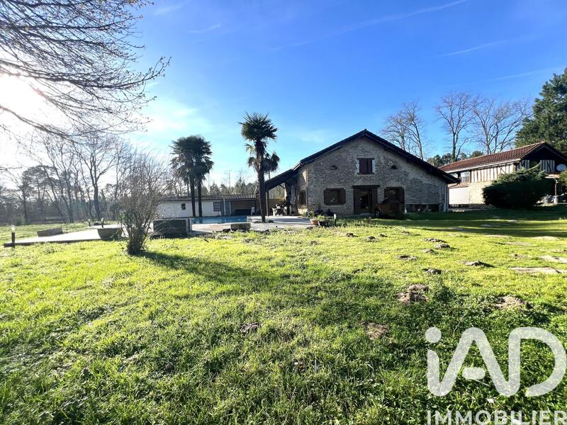 Maison - 184 m² - 4 pièces