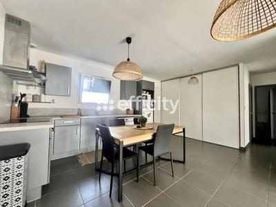 Maison - 65 m² - 3 pièces