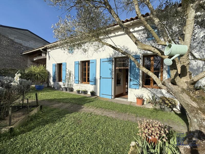 Maison ancienne - 225 m² - 8 pièces