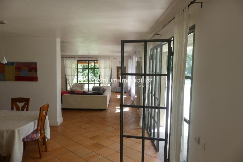 Villa - 270 m² - 7 pièces